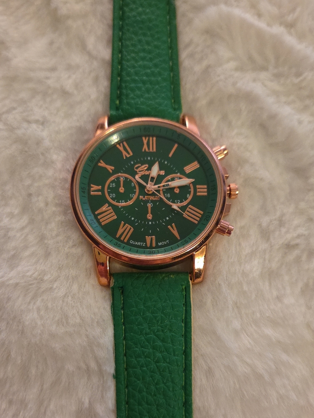 NEW - WATCH - GREEN BAND